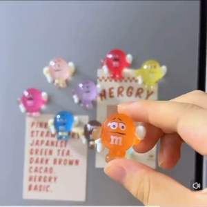 [MY STOCK] 5pcs/pack Night Light Luminous M&Ms Fridge Refrigerator Whiteboard Magnet