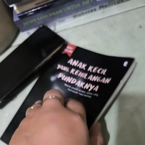 Anak Kecil yang Kehilangan Pundaknya: Produk Edukatif & Desain Unik