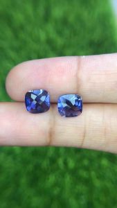ไอโอไลต์คู่ 2.33 กะรัต สีน้ำเงินเข้มเหลือบประกาย! 6.9x4.3 มม. 2.33 carat Iolite Pair 💜 Deep blue shimmer! 6.9x4.3mm.