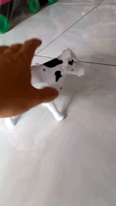 Mainan Sapi Baterai Cow Electric Berjalan Musik Lampu no AL 031