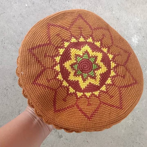 รองขาบาตรพระ  รองขาบาตรไหมวีนัส