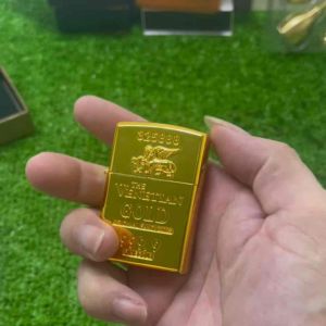 Quẹt điện 4 tia (tặng kèm cáp sạc)-vàng bóng khắc 9999quà tặng đẹp/ nhỏ gọn lịch lãm