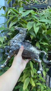 Gạt tàn thuốc mã đáo thành công hợp kim đồng Hoàng Gia họa tiết thủ công tinh xảo cao cấp sang trọng