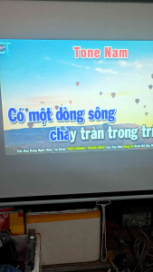 Sale máy chiếu giá rẻ Epson emp-1700.do sáng 2200lm.bong chiếu đã dùng hơn 700h