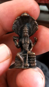 รูปหล่อเก่าพระนารายณ์เนื้อทองผสม