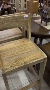 เก้าอี้บาร์สูงไม้สักแท้สีเสี้ยนขาวมีพนักพิง