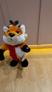 ตุ๊กตาเต้นได้มีเสียงเพลงสุนัขจิ้งจอกคริสต์มาส