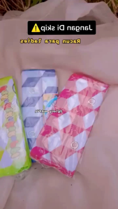 Rak Kosmetik Gantung Karakter Serbaguna