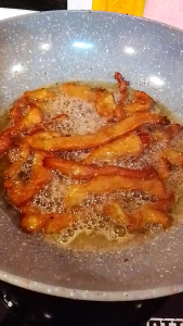 หมูแดดเดียวแสนอร่อยสูตรโบราณ500 กรัม รสชาติกลมกล่อม อร่อยนุ่ม ชุ่มฉ่ำไม่เหนียว ไม่ใส่สารกันบูดทำสดใหม่ทุกออเดอร์