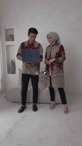 Tunik Batik Wanita & Kemeja Batik Pria Lengan Panjang