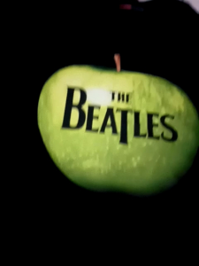 T-Shirt Baju Kaos Anak Band The Beatles Apple Logo