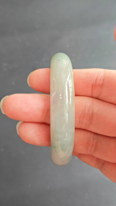 Type A Myanmar Jadeite Bangle 57.5x12.7x8.2mm H2 with Certificate | 天然A货翡翠玉镯