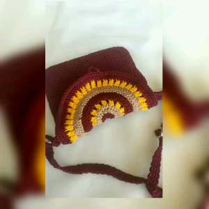 TAS RAJUT HANDMADE UNIK AFRICAN FLOWER MAROON