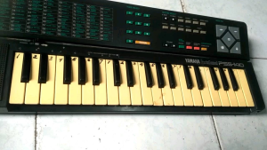 keyboard piano yamaha pss140normal second. Minus body
