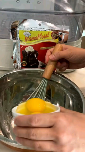 TEPUNG KEK COKLAT Moist Segera MAMAMOIST beserta Serbuk Topping dan Chocolate Rice l Tepung Premix Coklat l Premix Flour l Instant Flour l DIY