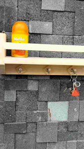 Rak Dinding Serbaguna Rak Penyimpanan Gantungan Kunci Gantungan Baju