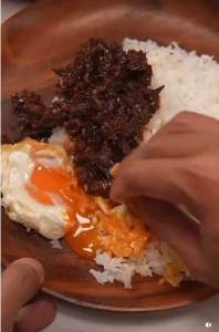 ⚡️Ready Stock⚡️[Personal Shopper] New Stock Original Khairul Aming Dendeng Nyet Berapi Beef Meat Spicy Soy Sauce Sambal Nyet Berapi Extra Pedas