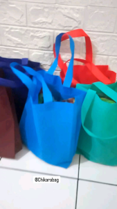 Tas spunbond handle bag ukuran 30x40x10 tebal 75 gsm