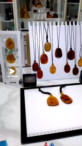 ก-17 จี้อำพันพม่า รูปแกะสลักพระพุทธรูป  อำพันพม่าฟอสซิลยางไม้กลายเป็นหินธรรมชาติจากประเทศพม่า เมืองคะฉิ่ง