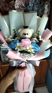 Buket Boneka Wisuda Bunga Artificial Bouquet Mewah Elegan Terbaru Ulang Tahun Kado Hadiah Bouqet