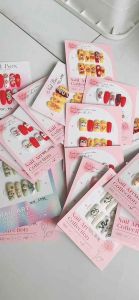 Nailbox Tết 2025 móng tay móng chân giả thiết kế năm con Rắn đi chơi Tết bộ 10 móng tặng kèm keo và dũa