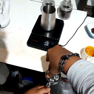 Kopi Bubuk Hitam Khas Malang Super Premium Kopi Spesial Kopi Giras Malang Mantap