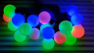 ไฟปิงปอง LED ไฟประดับ / ไฟตกแต่ง(ลูกใหญ่) ความยาว 4.5-5 เมตร 20 ดวงไฟ