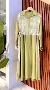 MIDI Dress Polo Vest Tile Bordir: Pakaian Formal Pria dengan Desain Geometris