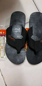 รองเท้าแตะ รองเท้าดาวเทียม ของแท้ สวยและทนมากๆ สินค้ายอดฮิต