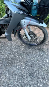 น้ำยาทายางดำ BLACK 2 น้ำยาขัดยาง ทาแล้วยางดำ เคลือบยางดำ น้ำยาสีดำ (สูตรน้ำ พร้อมใช้ สามารถพ่นซุ้มล้อได้ ) ซื้อสามขวดแถมผ้าไมโครไฟเบอร์หนึ่งผืน รถยนต์ Car