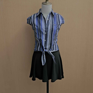 atasan kemeja wanita biru motif salur putih hitam ELAND UNIV cewek S M lengan pendek crop top cute santai
