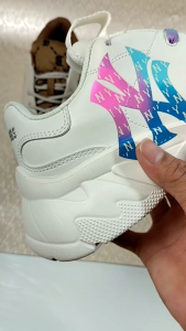 Sepatu MLB Chunky A: Pilihan Terbaik untuk Sneakers Wanita