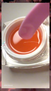 GLOW GLASS SKIN GEL SR12 - GLOW GLASS SKIN GEL Pencerah Wajah - GLOW GLASS SKIN GEL SR12 ORIGINAL BPOM
