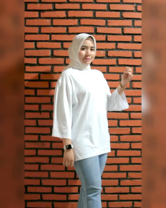 Kaos Oversize Wanita: Ukuran Besar untuk Berbagai Bentuk Tubuh