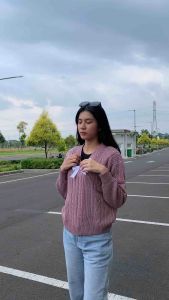 Sweater Wanita Berkualitas Tinggi: Mengenal Desain Elegan dari Davina Knit