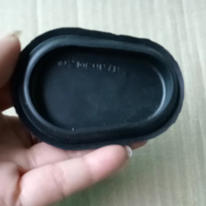 Karet Tutup Lubang Mobil Universal: Harga & Cara Penggunaan