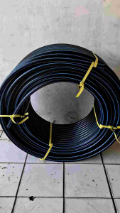 Pipa Hdpe Atau Selang Hitam 3/4 Inch PN10 Merk Unilon Sdr17 1 Roll 100 Meter