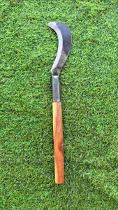 " มีดพร้าขอนกเล็ก " ด้ามไม้เค็ง ใบมีดคม ด้ามไม้แข็งแรง ด้ามจับพอดีมือ ใส่ด้ามพร้อมใช้งาน