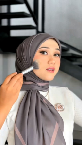 MEEDA SCARF 🆕  COD ✔️ TERBARU HIJAB SEGIEMPAT BY NADHEERA LUXURY