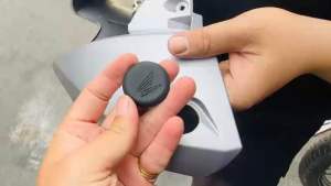 [ 1 NÚT ] NÚT CAO SU ĐEN NHÁM CHỤP KIẾNG CHO LEAD / SH Ý 2008 - 2010