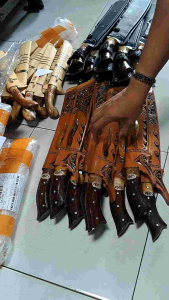 TERLARIS GOLOK KERJA KEBUN Patimura Mala Ukir Bunga Fulltang Baja Per High Quality