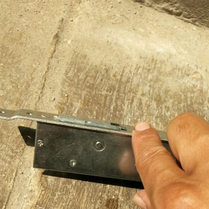 Kunci Pintu Aluminium & Pintu Kawat Nyamuk Body Ramping