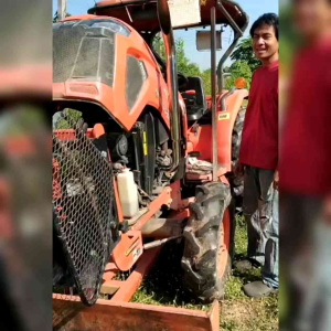 ท่อไอเสียรถไถ L32L40L50ขนาดท่อ2.5นิ้ว ยาว100เซนติเมตรแบบสวมปลายท่อเดิม