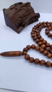 kalung liontin kayu setigi laut motif Bulat D81