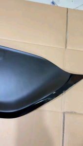 Tatakan Plat Nomor Hitam Glossy Untuk Kendaraan Rush Terios 2018-2027