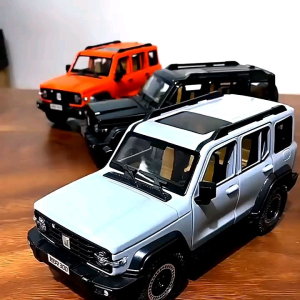 Xe mô hình Tank 300 hợp kim 1:24
