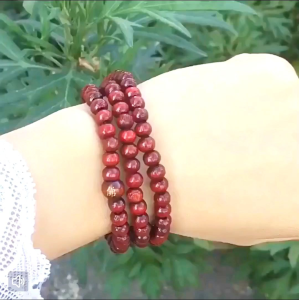 Gelang Doa Kayu Cendana alami multilapis simpul ebony butir 6mm.