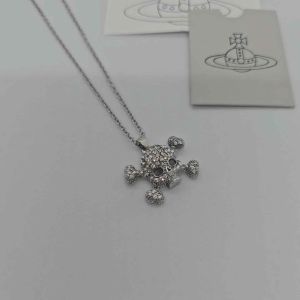 Vivienne Westwood Skull Necklace สร้อยคอรูปหัวกะโหลก วิเวียน เวสวู๊ด ประดับคริสตัล อะไหล่สีเงิน พร้อมส่งในไทย