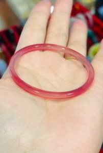 Vòng tay nữ bản vuông chột 6li vân hồng xinh xinh