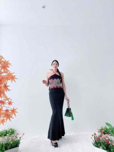 เสื้อเท่านั้นนะคะ - เสื้อมัดคอ แต่งงานผ้าปักชาวเขา สม็อคหลัง สีสันสดใส เสื้อรุ่นนี้ใส่กับกระโปรง